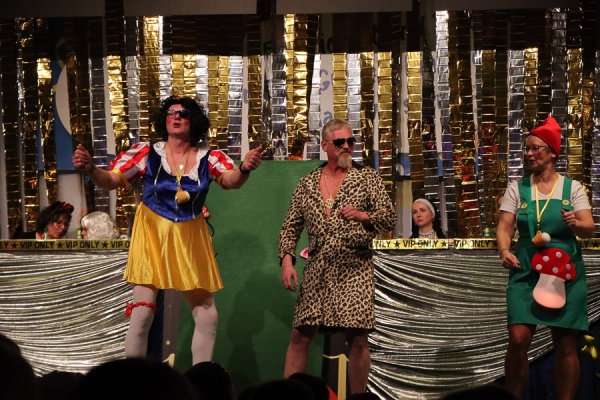 Weiberfasching am 27.02.2025_101